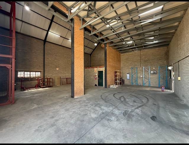 7,987M² WAREHOUSE TO LET IN RANDJESPARK